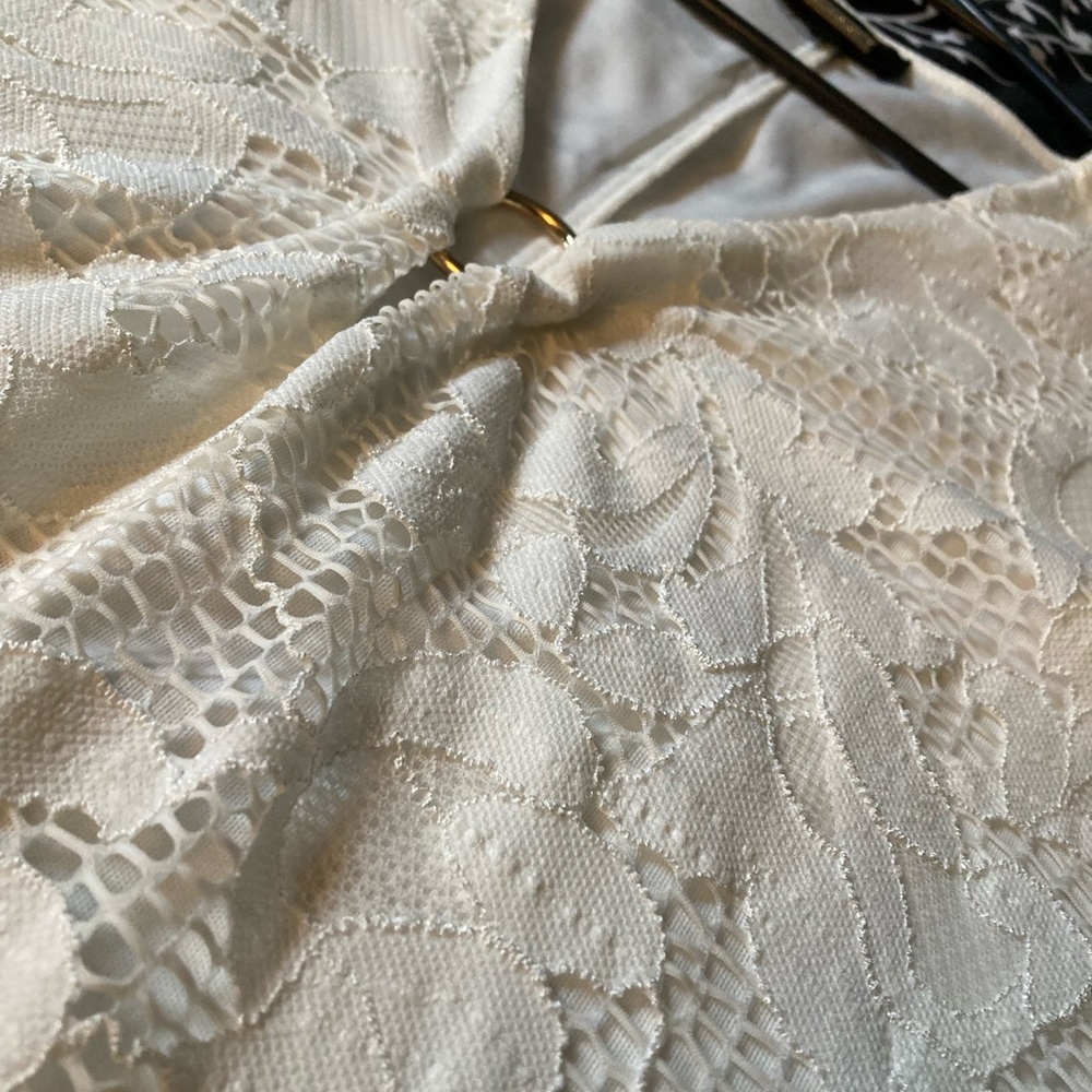 White Lacey blouse size medium - Picture 8 of 14